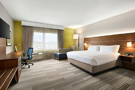 Holiday Inn Express & Suites Salisbury