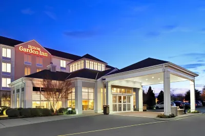 Hilton Garden Inn Chesapeake/Greenbrier Отели рядом с достопримечательностью «Glazenfyre»