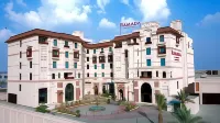 Ramada by Wyndham Lahore Gulberg II Hotels near Jamia Masjid Nimrah جامعہ مسجد نمرہ Gulshan-e-Ravi