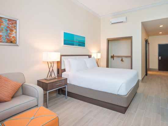 Holiday Inn Express & Suites Nassau Rooms