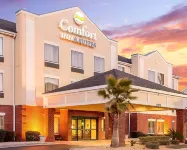 Comfort Inn & Suites Statesboro - University Area Отели рядом с достопримечательностью «Суперцентр Уолмарт»