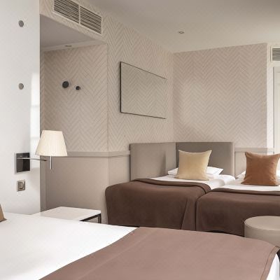 Deluxe Family Quadruple Room Longchamp Elysees Promo Code