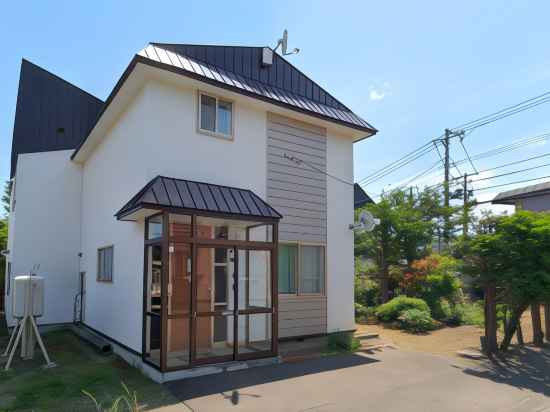 Sapporo-Enju Hiragishi House Hotel Exterior