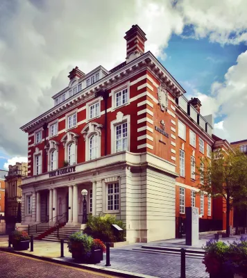 The Roseate Reading Hotels near St Peter's Church