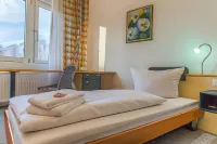 Seepark Hotel am Wandlitzsee Отели в г. Ораниенбург