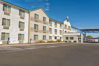 Motel 6 Redmond, or Hotels in Redmond