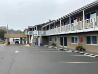 Rockview Inn and Suites