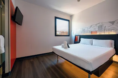 EasyHotel Malaga City Centre Hotels near La Malagueta Beach