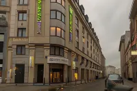 Holiday Inn Express Brussels - Grand-Place Hotels near Schuman Station