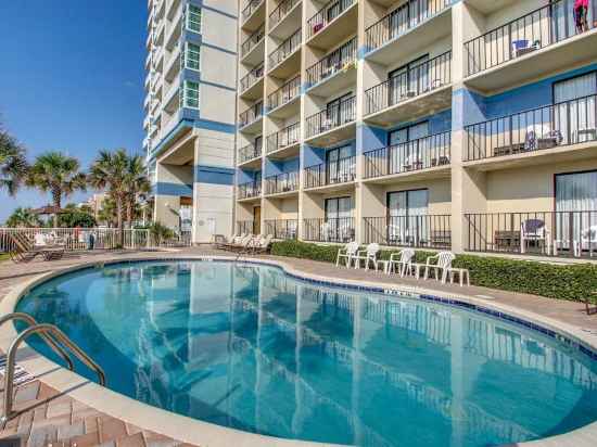 Stunning Condo with Wall-to-Wall Windows Overlooking Ocean Fitness & Recreational Facilities