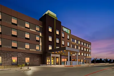 Home2 Suites by Hilton Carlsbad Hotels near Cavern City Air Terminal