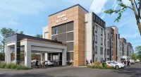 Hampton Inn & Suites Montreal-Dorval Hotels near SEPHORA