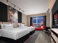 Radisson RED Hotel Zhuhai Gongbei Port