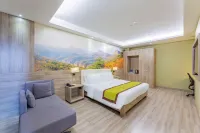 Vyluk Hotel(Yuncheng Salt Lake Nanfeng Plaza store) Отели в г. Юньчэн