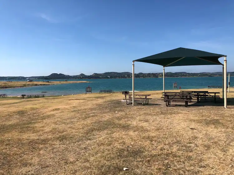 峽谷湖住宿飯店