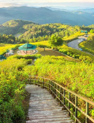 Hotels near Gongcha Ancient Tea Horse Road