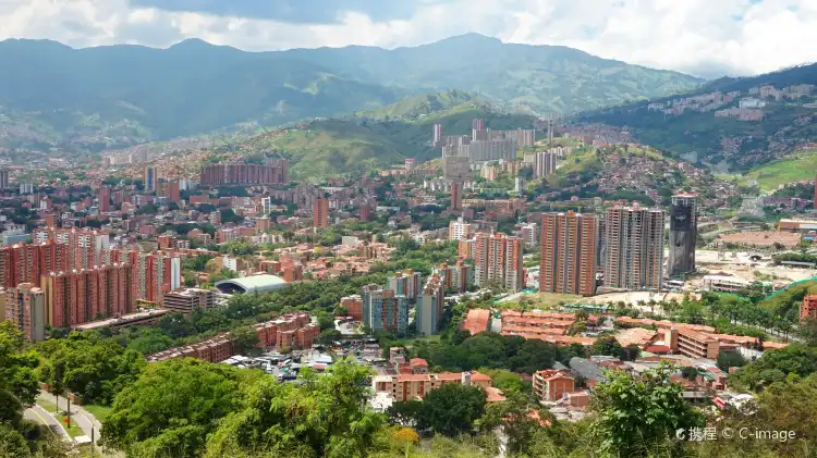 Hotels near Parque de la bailarina