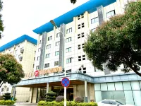 New East Asia Hotel (Xiamen International Airport) Hotels near GROTTO