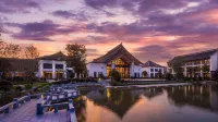 Lu'an Lingxin Valley Hot Spring Resort Hotels near Lu'an Mosque