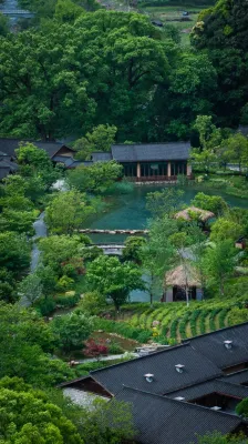 Julong Guniujiang Resort