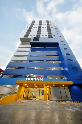 Hop Inn Hotel North EDSA Quezon City Hotels near Holy Cross Parish Church - Krus na Ligas, Quezon City (Diocese of Cubao)