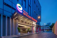 Ramada Encore Zhuhai (Zhuhai High-speed Railway StationHuafa Shangdu Store) Hotels in Zhuhai