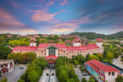 Bisheng Hot Spring Hotel Hotels near Feida Commercial Plaza