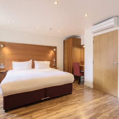 Studio Double Apartment Holyrood Aparthotel Promo Code