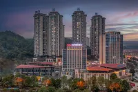 Veris International Hotel (Guiyang Huaxi Mei's Guobinfu) Отели рядом с достопримечательностью «Гучжоу Легкий Технический Институт»