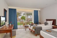 ذا ثرى كورنرز سي بيتش ريزورت Hotels near Marsa Moreen