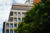 Courtyard Bangkok Sukhumvit 20 Hotels near The Bottles