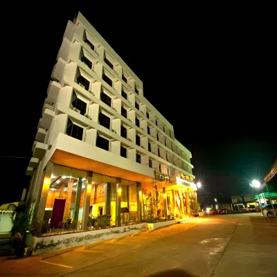 Phayao Northern Lake Hotel Hotels near Bun Tawee Shop