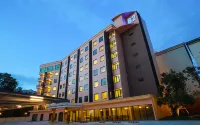 B2 Bang Saen Premier Hotel Hoteles cerca de Wat Mai Ban Suan