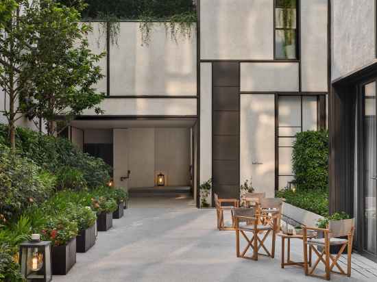 Rosewood Hong Kong Hotel Exterior