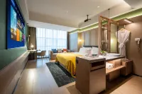 Lux Cabins Hotel (Zhangzhou Baihuacun) Hotel berhampiran Changyun Group South Passenger Transport Terminal