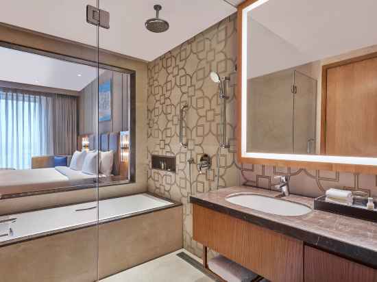 DoubleTree by Hilton Varanasi Rooms