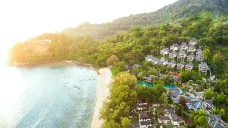 Thavorn Beach Village Resort & Spa Phuket