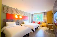 Ibis Hotel (Tonghua Binjiang West Road) Hotels near Zhanqian Square