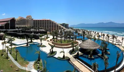 Crowne Plaza Danang Hotels near Tahoe Tailors