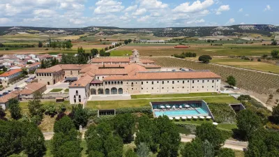 Castilla Termal Monasterio de Valbuena Hoteles en Curiel de Duero