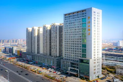 Jinhai Hotel (Yantai Railway Station Wuyue Plaza) Hotels near Golden Beach