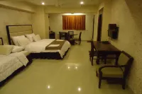 Hotel Maan Residency Satellite Road