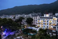 Lingyan Shanju Xingxuan Light Luxury Meisu (Xiangshan Film and Television City) Hotels near Fawangchan Temple