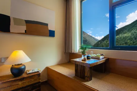 Kangding Zhuyu Bieyuan Homestay