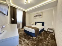 Garnet hotel Hotels near Grecheskiy Kul'turnyy Tsentr