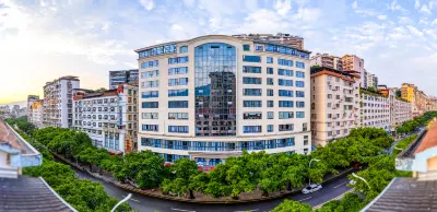 Yunshang Jingjiang Hotel (Chongqing Yunyang Riverside Avenue Hotel) Отели в г. уезд Юньян