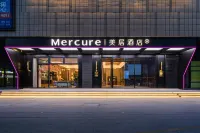 Mercure Wuxi East Railway Station Hotels near Ie saunda