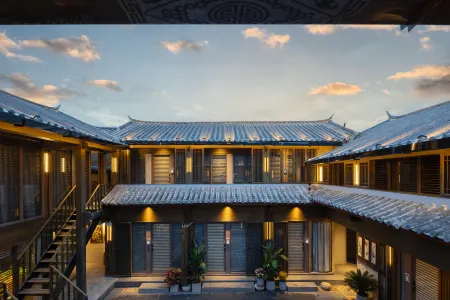 The Old Town of Lijiang: A Lifetime Home stay for Designers (Dashui Store)