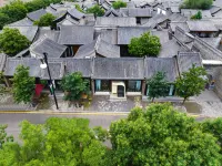 Mubai Jingshe Hot Spring Resort Hotel (Xinzhou Ancient City) Hotels near Xinzhou Ancient City