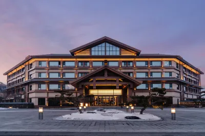 Yunmu Hot Spring Resort Hotels near Xinzhou Ancient City